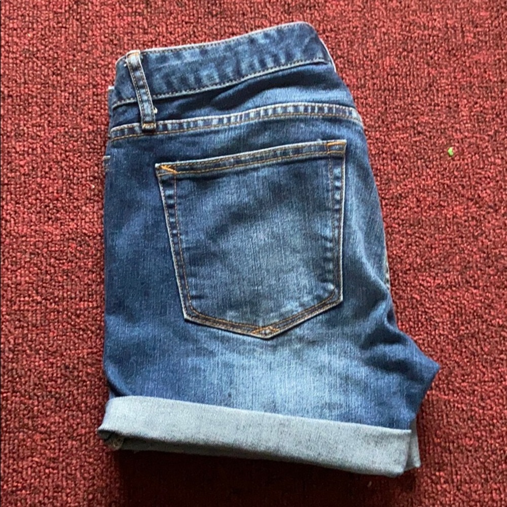 cutoff shorts GAP size 27